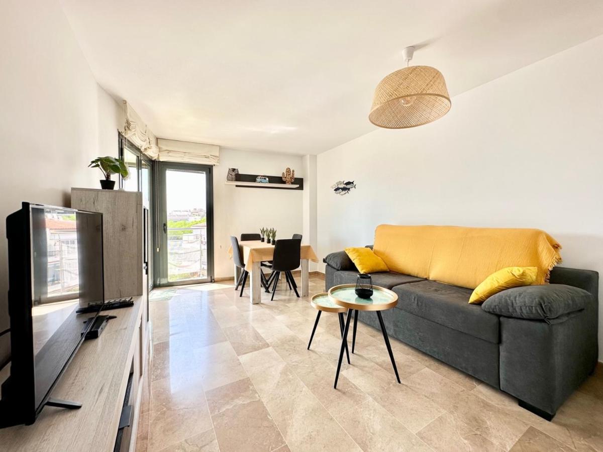 Marina Park Roses Apartment Luaran gambar